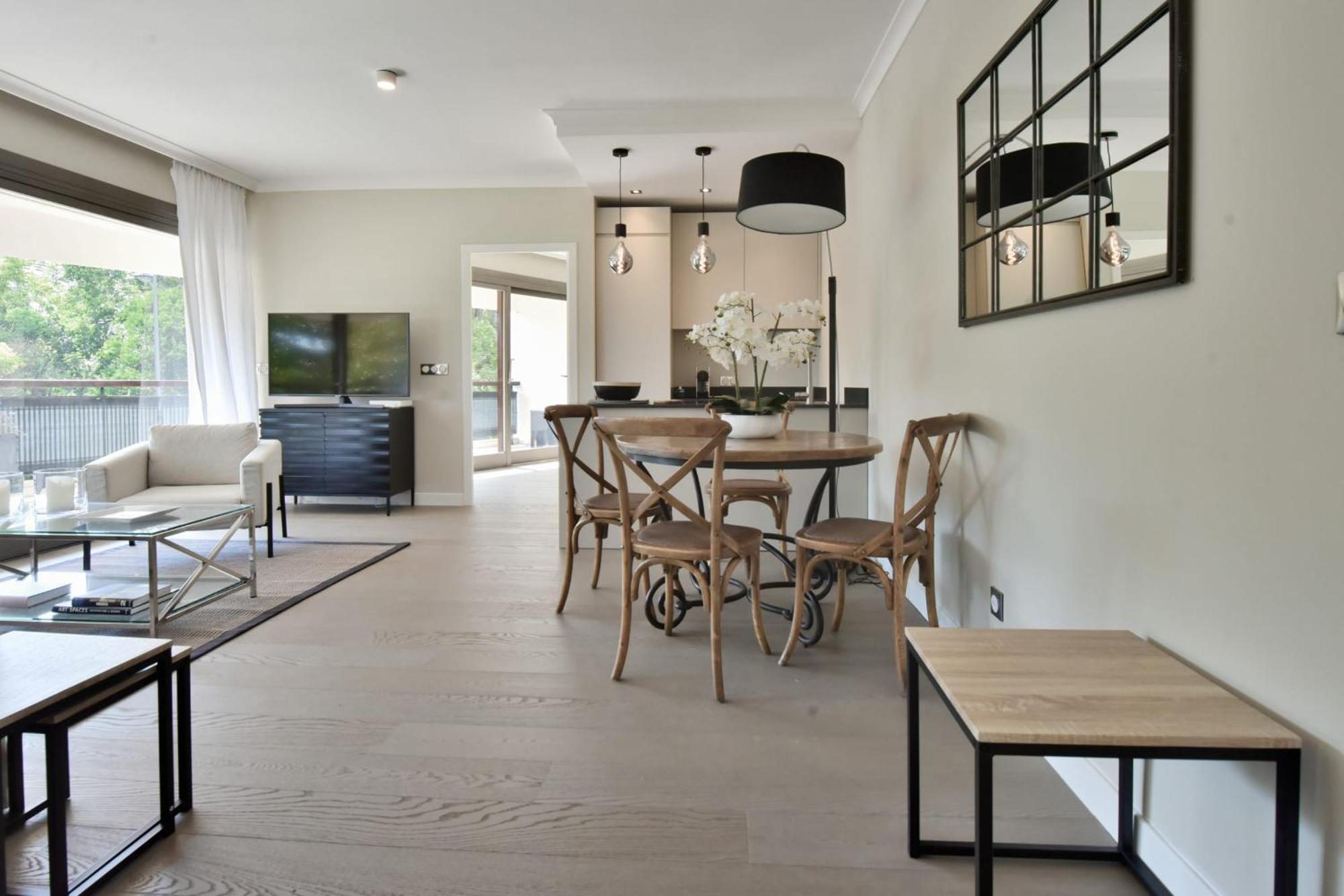 Cannes - 2-Br Flat 15-Min Walk To The Beaches Εξωτερικό φωτογραφία